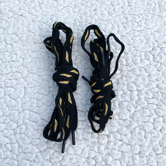 Brandy Melville Rare Los Angeles Black Shoe Lace - Picture 1 of 3